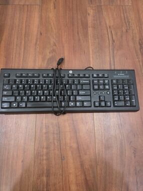 HP Black Wired USB Full-Size Keyboard with Numeric Keypad